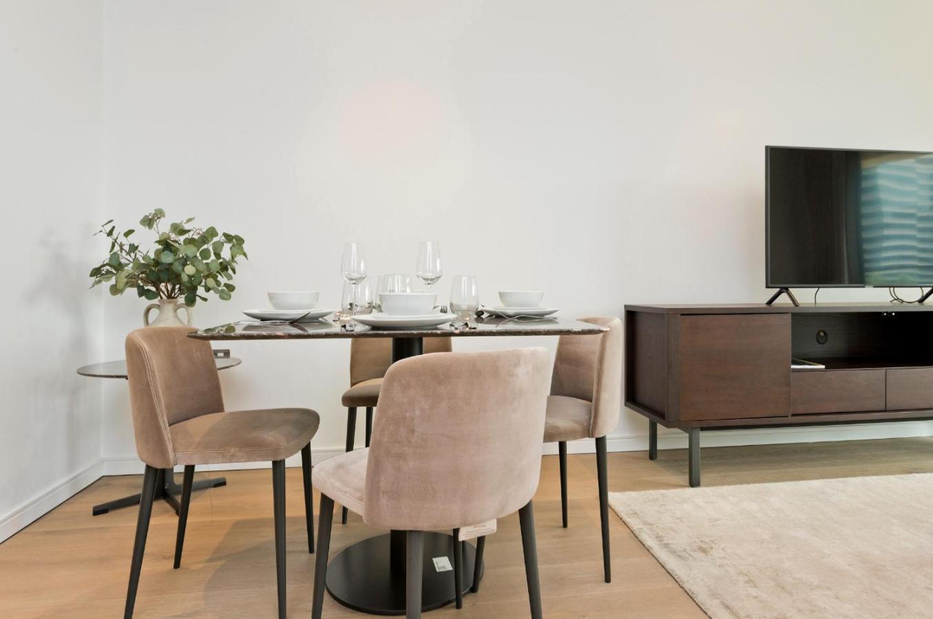 Elegant And Modern Apartments In Canary Wharf Right Next To Thames London Eksteriør billede
